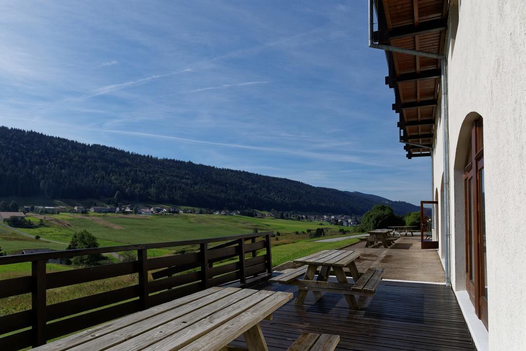 Hotel Club Le Risoux Bois-dʼAmont Kültér fotó