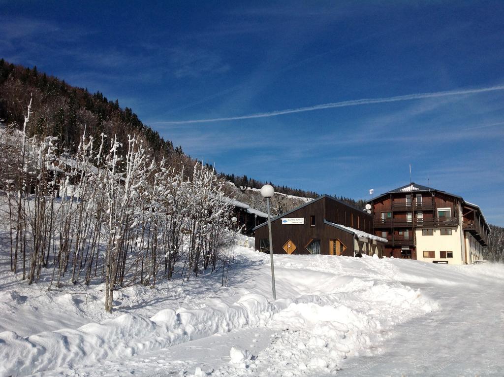 Hotel Club Le Risoux Bois-dʼAmont Kültér fotó