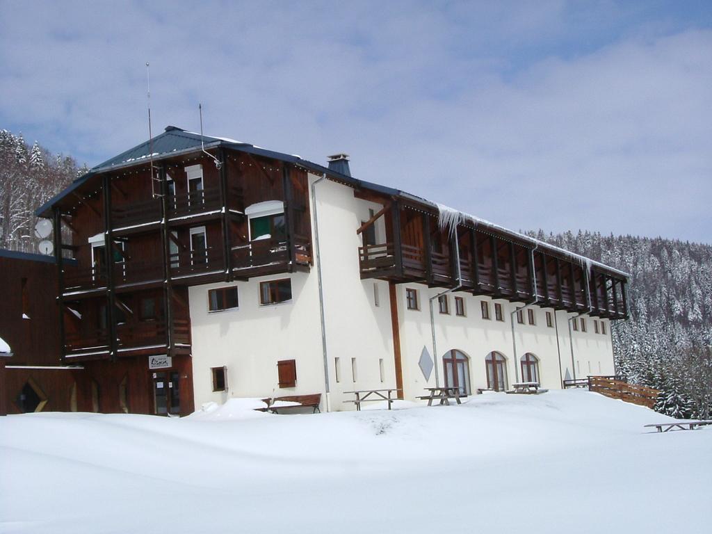 Hotel Club Le Risoux Bois-dʼAmont Kültér fotó
